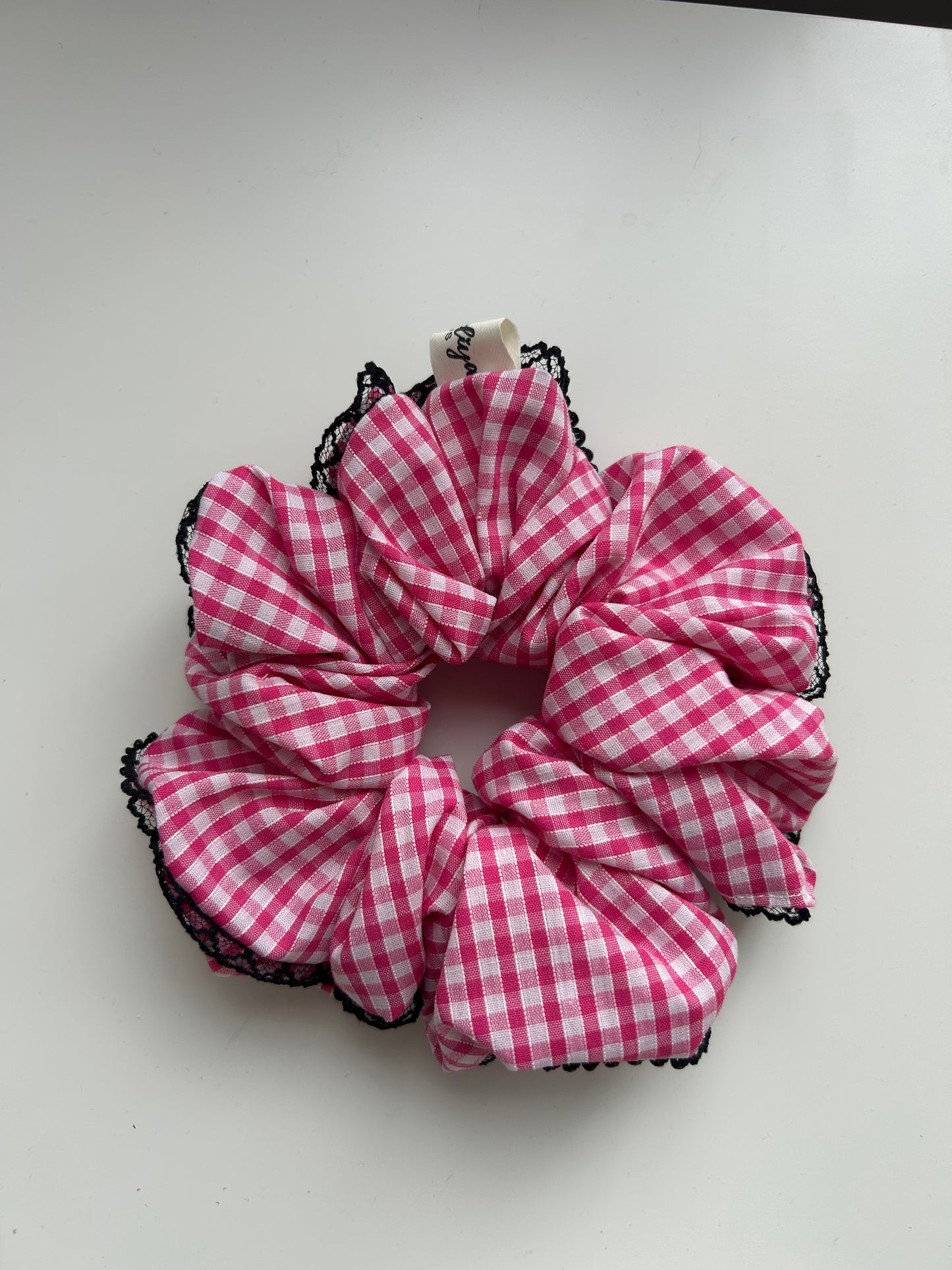 Heart lace trim- Pink & white gingham scrunchie