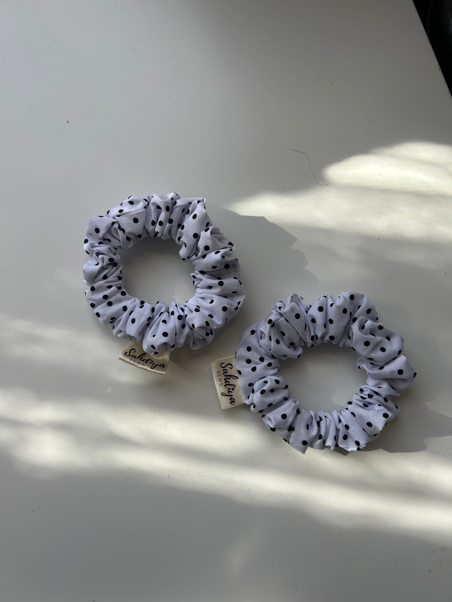 Polka dot scrunchie (Thin)