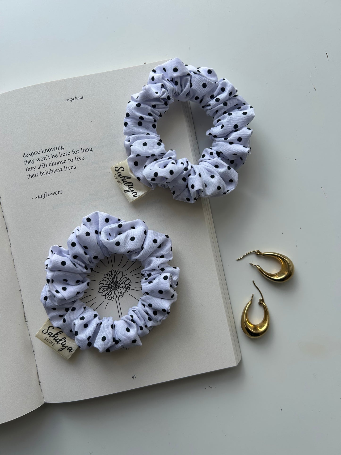 Polka dot scrunchie (Thin)