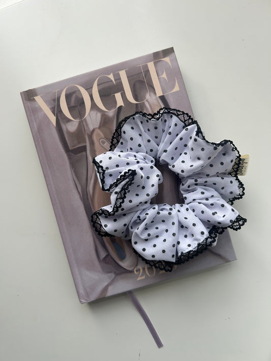 Heart Lace scrunchie