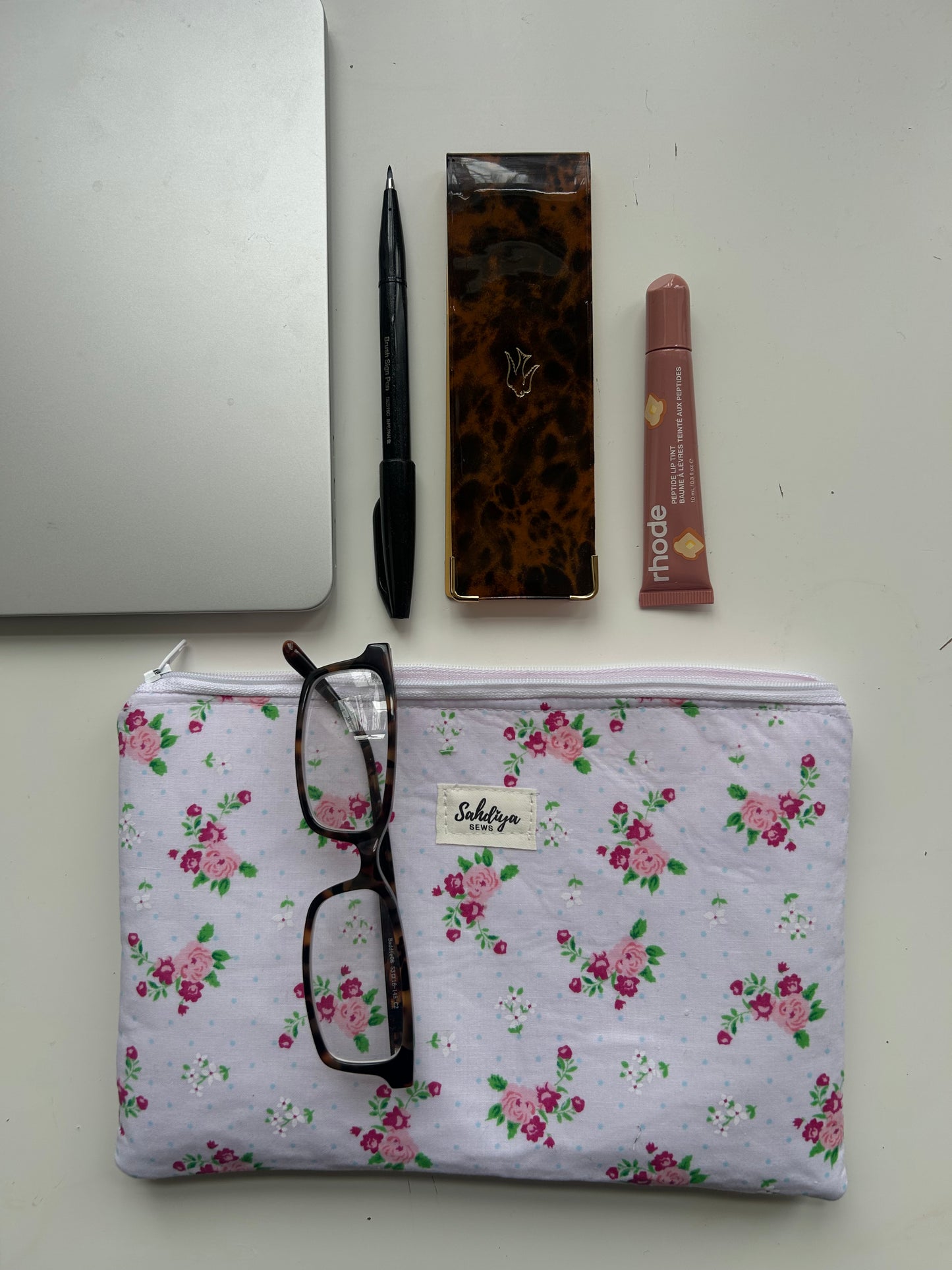 Floral makeup pouch | Pink & white cosmetic bag | Everyday essentials organiser | Travel beauty pouch